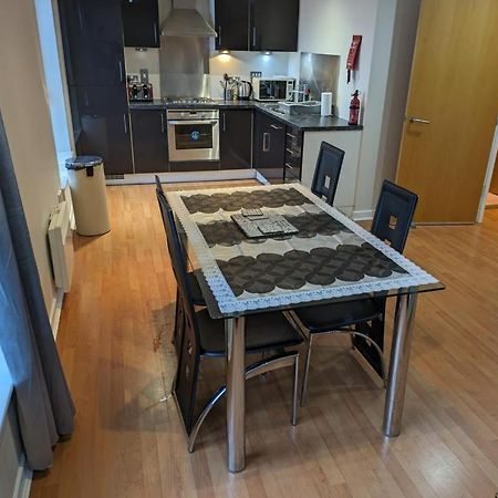 Modern 2 Bed Apartment With Stunning Seaside View Единбург Екстериор снимка