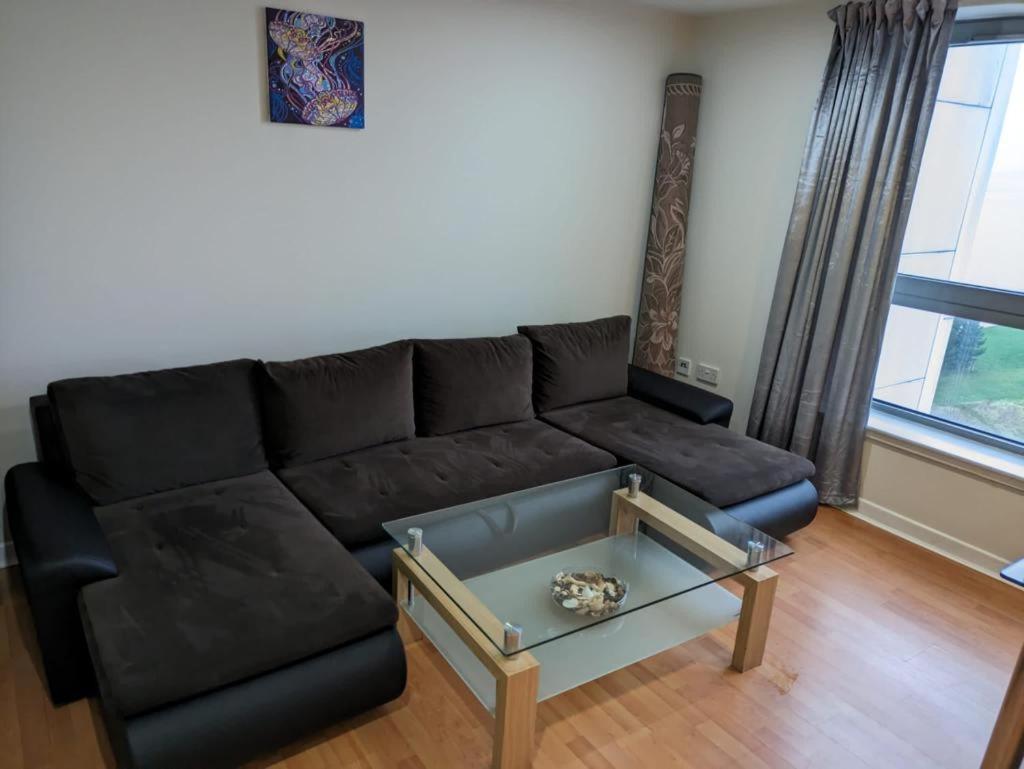 Modern 2 Bed Apartment With Stunning Seaside View Единбург Екстериор снимка